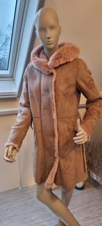 MarcCain,  stijlvolle jas van imitatiebont. Nieuw, Kleding | Dames, Ophalen of Verzenden, Nieuw, Maat 36 (S), Bruin
