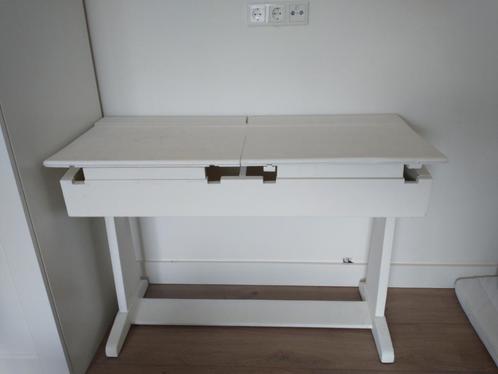 Ouderwets schoolbureau, Kinderen en Baby's, Kinderkamer | Tafels en Stoelen, Zo goed als nieuw, Tafel(s), Ophalen