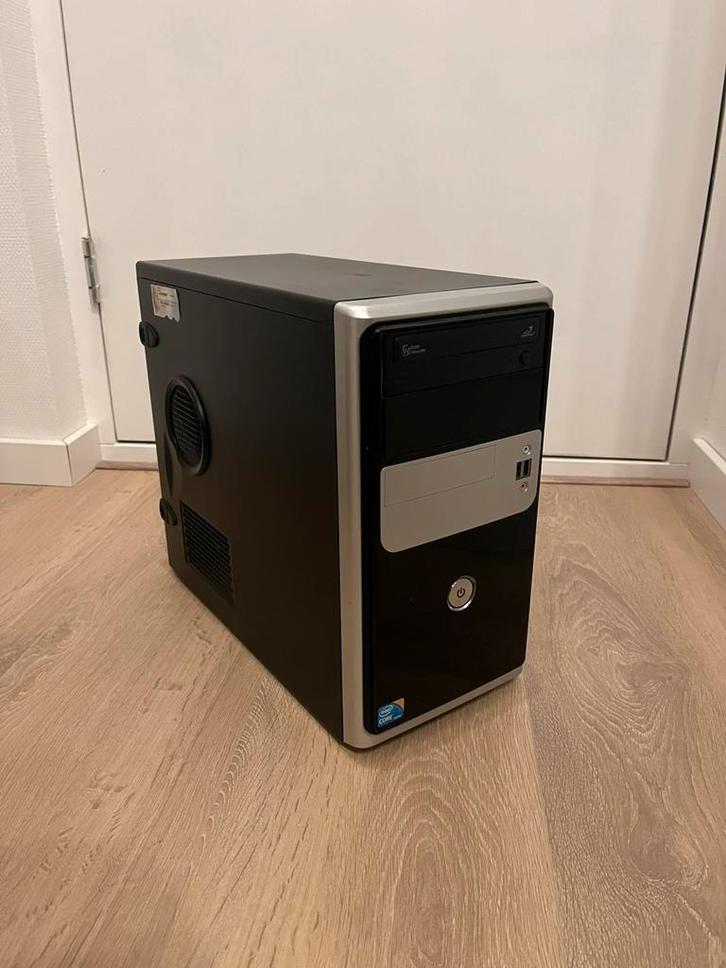 Pc met schermen, kabels, toetsenbord en muis, Computers en Software, Desktop Pc's, Gebruikt, 3 tot 4 Ghz, HDD, 4 GB, Met monitor