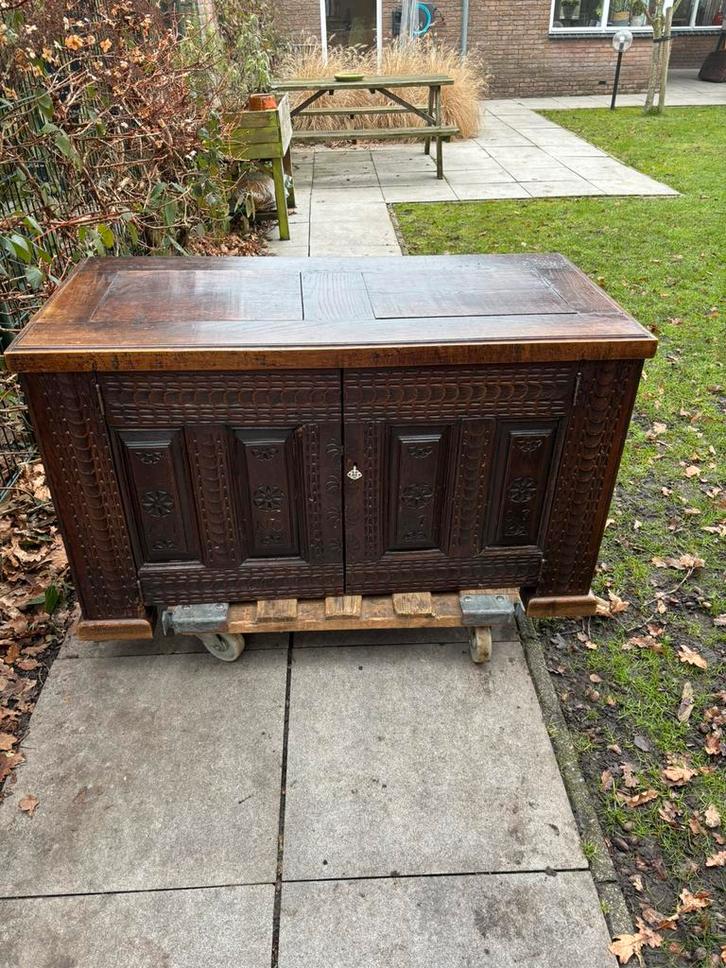 Antieke dressoir kast kist antiek Opknapper, Huis en Inrichting, Kasten | Dressoirs, Gebruikt, 25 tot 50 cm, Ophalen