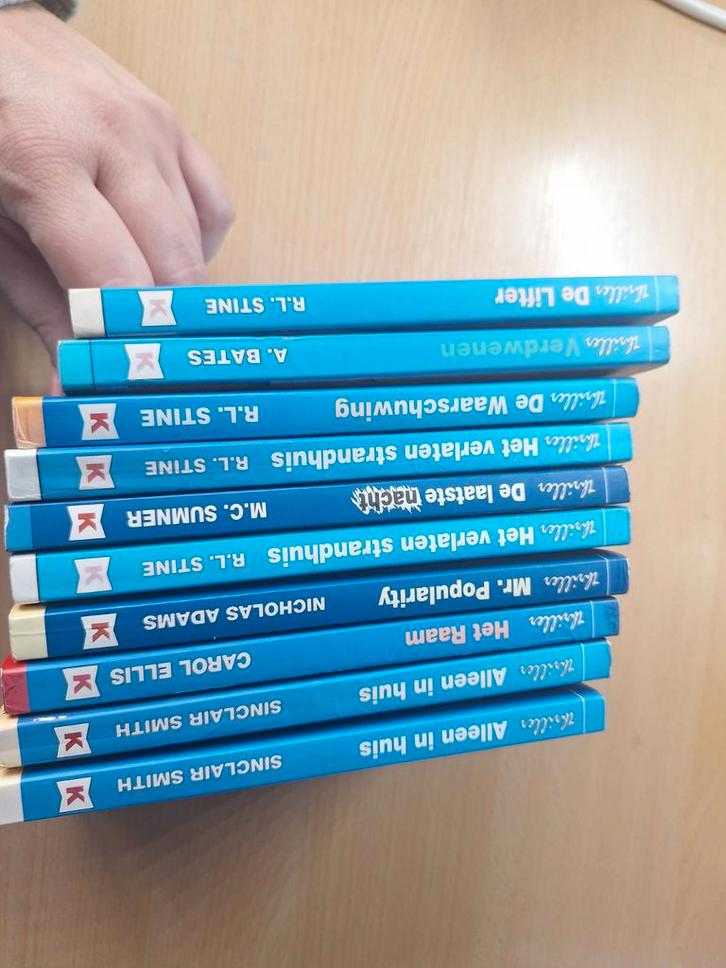 Kluitman Jeugd Thrillers - 10 Boeken, Boeken, Thrillers, Gelezen, Nederland, Ophalen of Verzenden