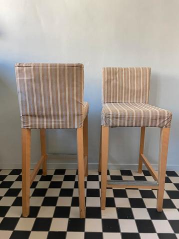4 barstoelen Ikea beschikbaar voor biedingen