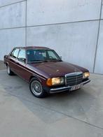Mercedes 230 (W123) in topstaat, Auto's, Achterwielaandrijving, Zwart, 4 cilinders, Leder en Stof