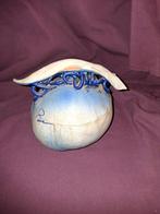 zeer apart keramiek bonbonniere gesigneerd Lia, Ophalen of Verzenden