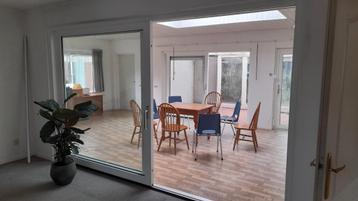 Grote kunstof schuifpui 376x 224 beschikbaar voor biedingen