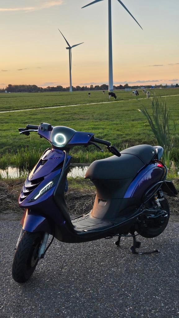 Piaggio zip 2000 80cc, ruilen mogelijk, Fietsen en Brommers, Scooters | Piaggio, Zo goed als nieuw, Overige modellen, Maximaal 45 km/u