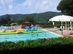 Zomervakantie 2025. Campings in Italië bij zee | Toscane, Kinderbed, Aan zee, Recreatiepark
