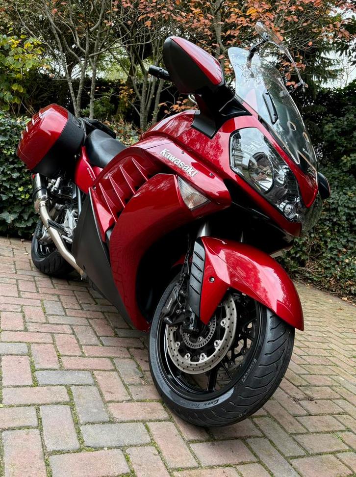 Zeer mooie en goed onderhouden Kawasaki GTR 1400 2014!, Motoren, Motoren | Kawasaki, Bedrijf, Toermotor, meer dan 35 kW, 4 cilinders