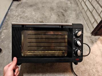 Tafelblad oventje beschikbaar voor biedingen