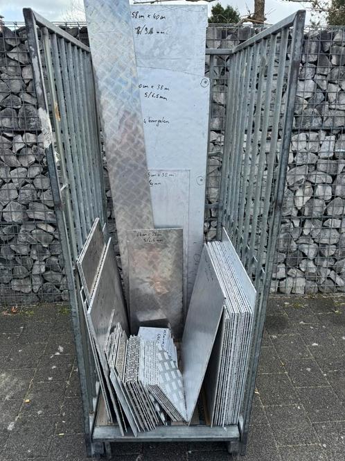 nieuwe kleine reststukken aluminium traanplaat in 4 diktes, Doe-het-zelf en Verbouw, Hang- en Sluitwerk, Nieuw, Overige materialen