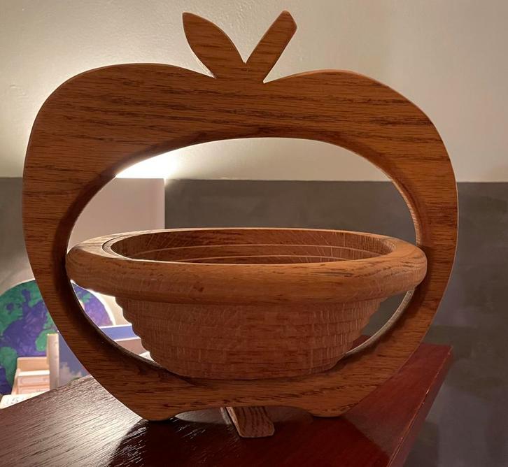 Vintage Houten Appel Mandje, Huis en Inrichting, Woonaccessoires | Schalen en Manden, Gebruikt, Mand, Overige vormen, Hout, Ophalen of Verzenden