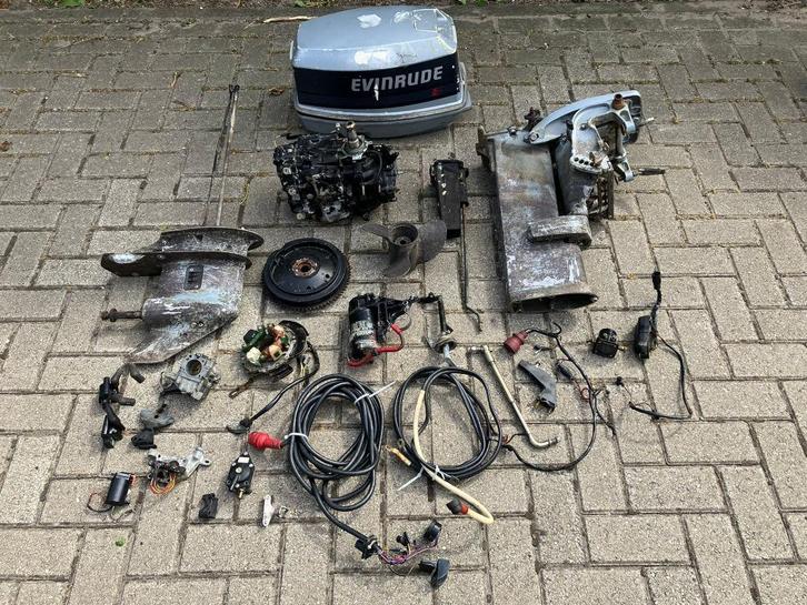 Evinrude Johnson 25 30 35 pk 2 takt buitenboordmotor onderde, Watersport en Boten, Accessoires en Onderhoud, Gebruikt, Motor en Techniek