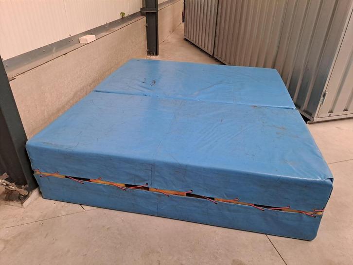 Valmat 225 x 200 x 50 cm bestaand uit 2 blokken, Sport en Fitness, Fitnessmaterialen, Gebruikt, Fitnessmat, Ophalen