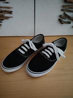 Lage sneakers, zwart. Merk: Panther, Ophalen of Verzenden, Nieuw, Sneakers of Gympen