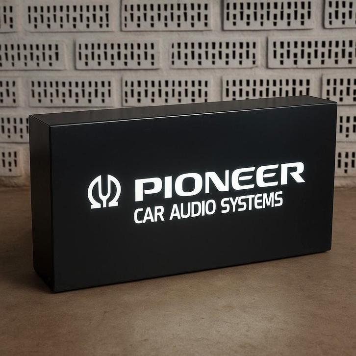 Vintage Pioneer Car Audio Systems  reclamebord, Auto diversen, Autoradio's, Ophalen of Verzenden