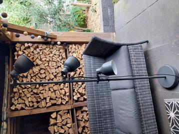 Staan lamp beschikbaar voor biedingen