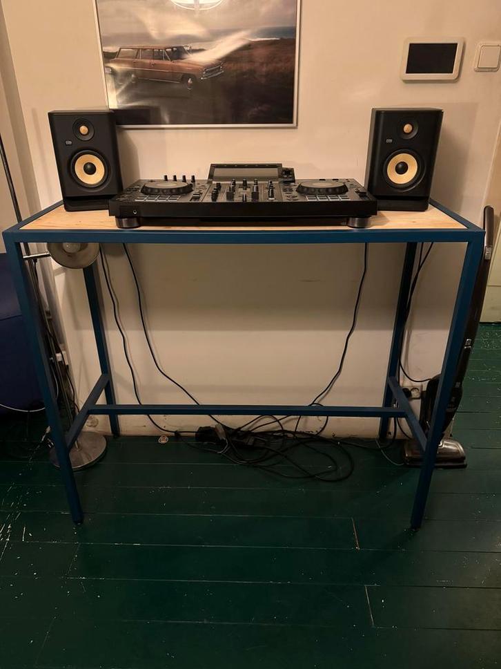 Custom DJ Booth - Blauw, Staal & Hout, Huis en Inrichting, Tafelonderdelen, Zo goed als nieuw, Tafelblad, 100 tot 150 cm, 50 tot 100 cm