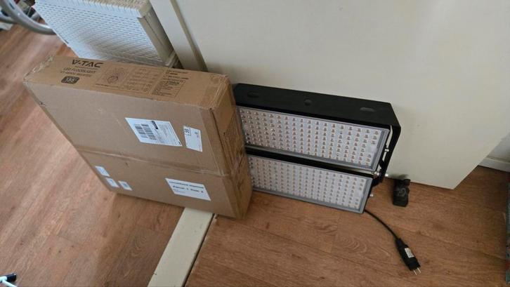 V-TAC 67500 lumen 2 stuks 500W, Doe-het-zelf en Verbouw, Bouwverlichting, Nieuw, Lamp, 500 watt of meer, Met statief, Ophalen of Verzenden