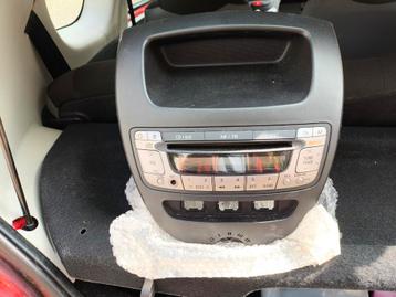 Toyota Aygo, Citroen C1 , Peugeot 106, RADIO beschikbaar voor biedingen