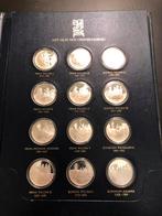 Album "Het Huis van Oranje-Nassau", 12 zilveren penningen, Ophalen of Verzenden, Zilver, Nederland