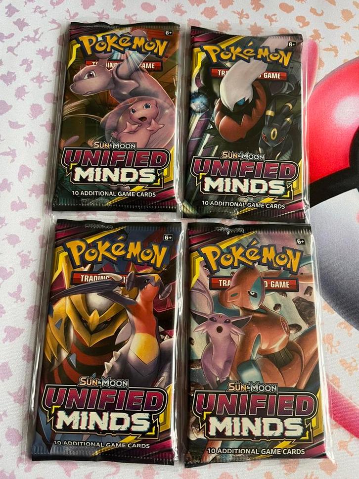Pokémon Unified Minds Artset, Hobby en Vrije tijd, Verzamelkaartspellen | Pokémon, Zo goed als nieuw, Booster, Ophalen of Verzenden