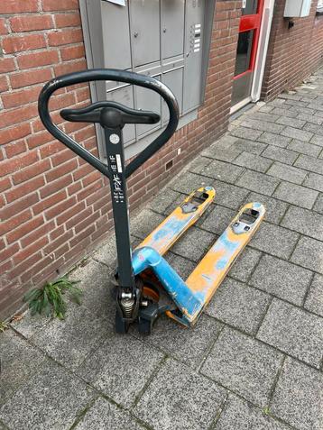 Pompwagen jungheinrich beschikbaar voor biedingen