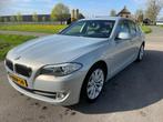 BMW 5-serie 520i High Executive + / EXPORT/EX BPM!, Origineel Nederlands, Te koop, Zilver of Grijs, 5 stoelen