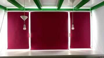 Roze rolgordijnen 3 stuks in goede staat beschikbaar voor biedingen