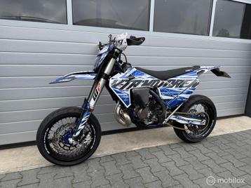 Husqvarna TE 150i supermoto / A2 kenteken / Nieuwstaat! beschikbaar voor biedingen