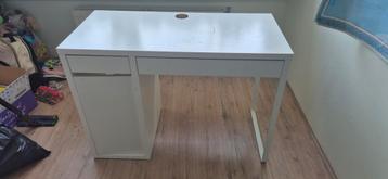Ikea Micke Bureau - 105x50 cm beschikbaar voor biedingen