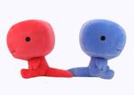 2 Makeship dinosaur couch knuffels pride 2023 rood en blauw, Ophalen of Verzenden, Nieuw, Overige typen
