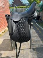 Edix Tariq 17,5 inch dressuurzadel, Dieren en Toebehoren, Paarden en Pony's | Zadels, Ophalen of Verzenden, Gebruikt, Dressuur