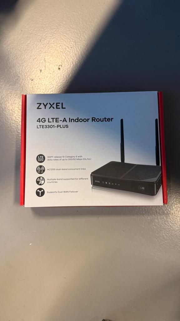 Zyxel LTE3301-PLUS nieuw in doos, Computers en Software, Netwerk switches, Ophalen of Verzenden