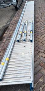 Te koop loopbrug 4 en 6 meter met leuningen haken skyworks, Skyworks, Overige typen, Ophalen of Verzenden, Zo goed als nieuw