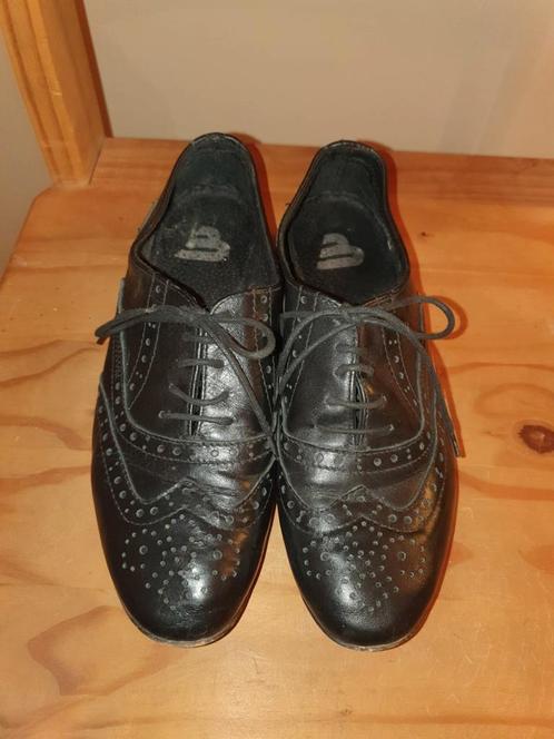Prachtige zwarte brogue schoenen maat 38, Kleding | Dames, Schoenen, Schoenen met lage hakken, Zwart, Ophalen of Verzenden