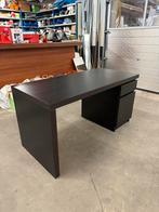 Ikea Malm bureau - 140x65 cm, Huis en Inrichting, Bureaus, Ophalen, Gebruikt, Bureau