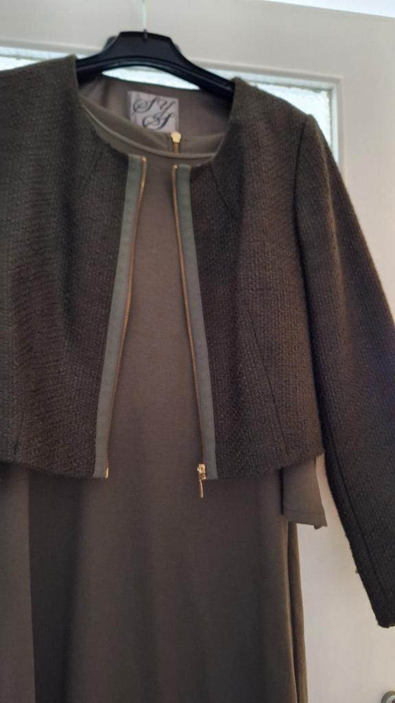 Groene jurk met jasje - Vila XL, Steps 44, Kleding | Dames, Jasjes, Kostuums en Pakken, Zo goed als nieuw, Kostuum of Pak, Maat 46/48 (XL) of groter