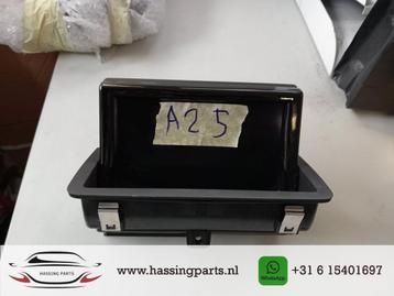 Navigatie Display van een Audi A1 Sportback (8XA/8XF) 1.0 TF beschikbaar voor biedingen