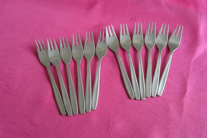 12 gebakvorkje,taartvorkje 11,8 Gero Zilmeta quickstep  522., Huis en Inrichting, Keuken | Bestek, Gebruikt, Los bestek, Rvs of Chroom