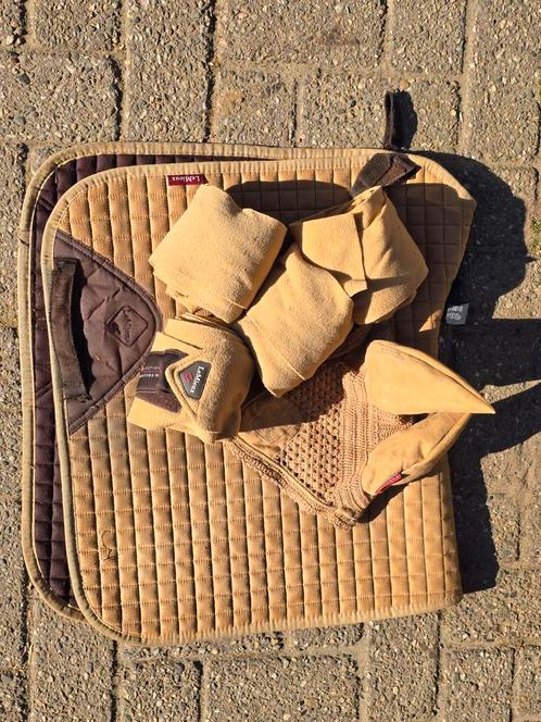 Prachtig le mieux setje dressuur sand, Dieren en Toebehoren, Paarden en Pony's | Dekens en Dekjes, Zo goed als nieuw, Dekje, Ophalen of Verzenden