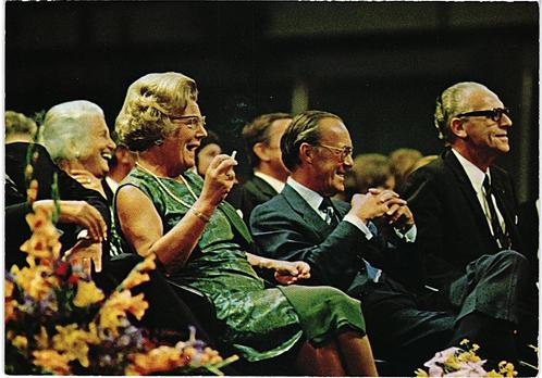 916142	Juliana	Bernhard Regeringsjubileum	1973	RAI	 Nette ou, Verzamelen, Koninklijk Huis en Royalty, Zo goed als nieuw, Kaart, Foto of Prent