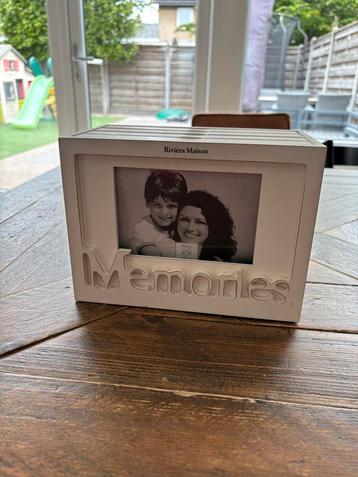 Riviera maison bakje met 4 fotomapjes  beschikbaar voor biedingen