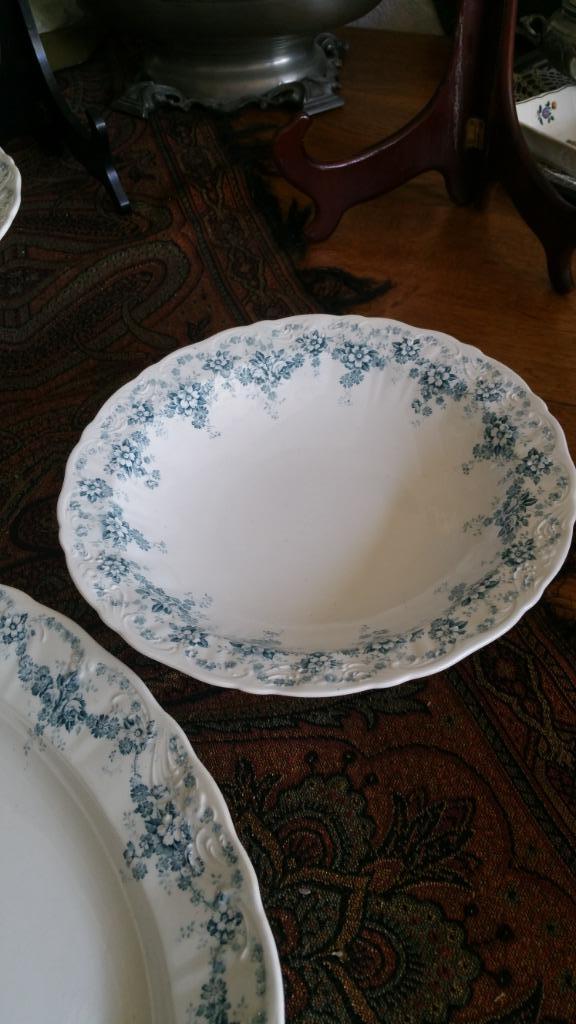 prachtige presenteer schaaltje SOCIETE CERAMIQUE serie CLARA, Antiek en Kunst, Antiek | Servies los, Ophalen of Verzenden