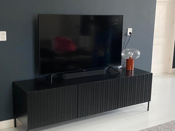 Woood- Grand Gravure TV Meubel, Huis en Inrichting, Kasten | Televisiemeubels, Gebruikt, Minder dan 100 cm, 150 tot 200 cm, 25 tot 50 cm