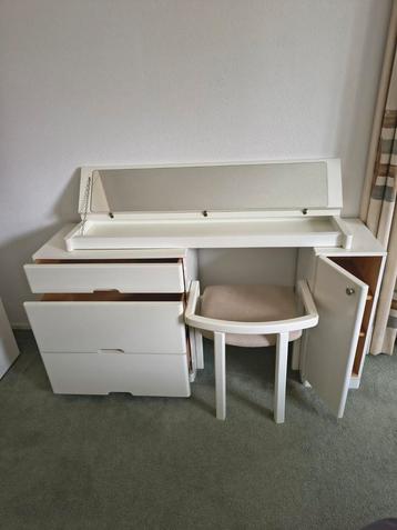 Kaptafel make-up tafel toilettafel met stoeltje beschikbaar voor biedingen