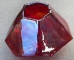 Glas / Keramiek : rode Polspotten hexagon glas vaas, Ophalen of Verzenden, Rood, Glas, Minder dan 50 cm