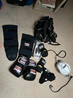 Kickboks set compleet – zgan UFC handschoenen, Sport en Fitness, Maat XS of kleiner, Ophalen, Gebruikt, Overige