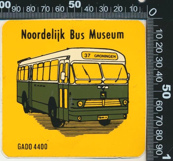 Sticker: Noordelijk Bus Museum - Gado 4400 - Groningen, Verzamelen, Stickers, Zo goed als nieuw, Bedrijf of Vereniging, Verzenden