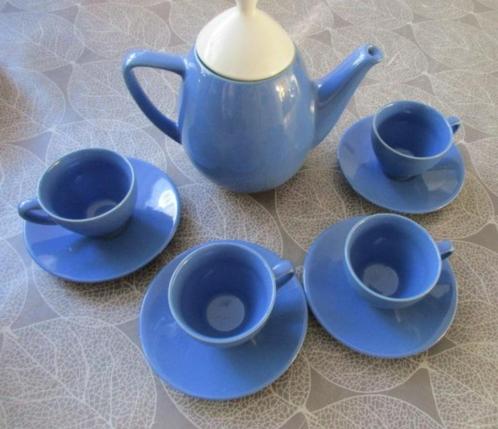 mooi zgan blauw theeservies: theepot met 4 kop en schotels, Huis en Inrichting, Keuken | Servies, Zo goed als nieuw, Kop(pen) en/of Schotel(s)