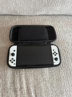 Nintendo Switch Oled wit incl accessoires en 4 games, Spelcomputers en Games, Spelcomputers | Nintendo Switch, Ophalen, Zo goed als nieuw